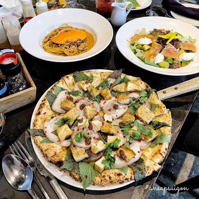 pizza bun dau ky quai aposchay hangapos chi sau vai ngay ra mat