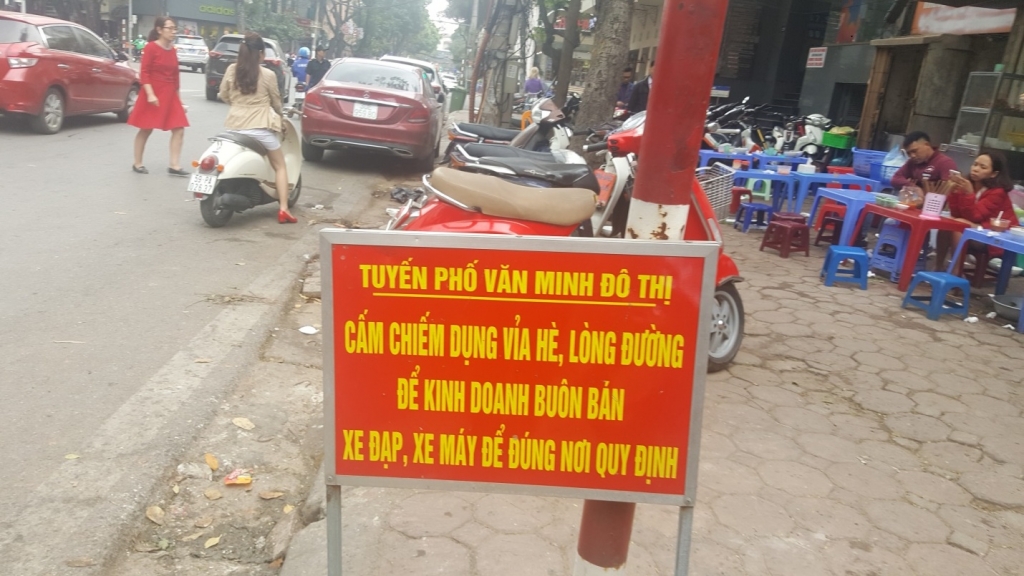 van hoa cong cong cua nguoi viet cam thi mac ke bien cam