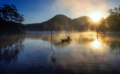 khoanh khac da lat chim trong suong dep tua chon thien duong