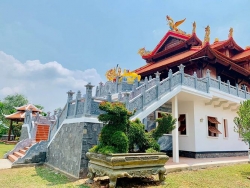 "Hé lộ" hình ảnh ngôi đền mới trong nhà thờ Tổ hơn 100 tỉ của Hoài Linh