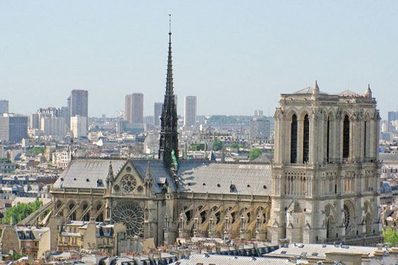 ve dep tuyet voi cua nha tho duc ba paris truoc vu chay