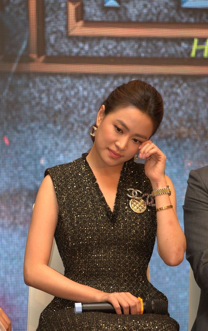 hoang thuy linh tu bi cam cua nha dai den quay tro lai song vtv