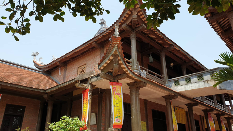 chua bau ngoi chua lon nhat thanh pho phu ly ha nam