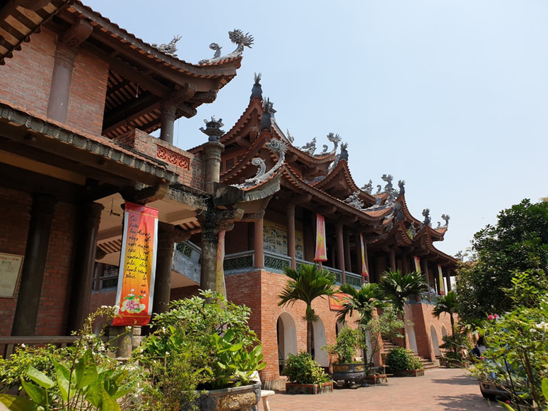 Chùa Bầu - ngôi chùa lớn nhất thành phố Phủ Lý, Hà Nam
