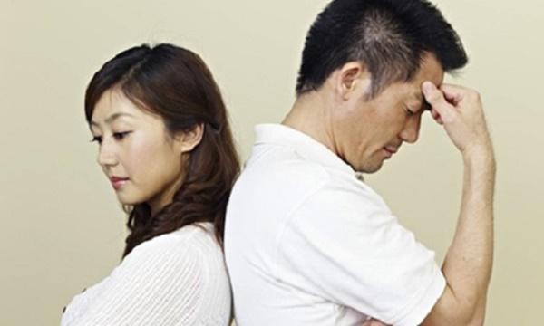 neu me anh va em roi xuong song anh chon ai cau hoi dang an tat nhat moi thoi dai