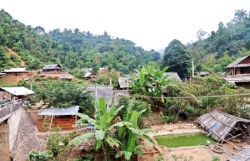phia sau cai goi la vuong quoc mong