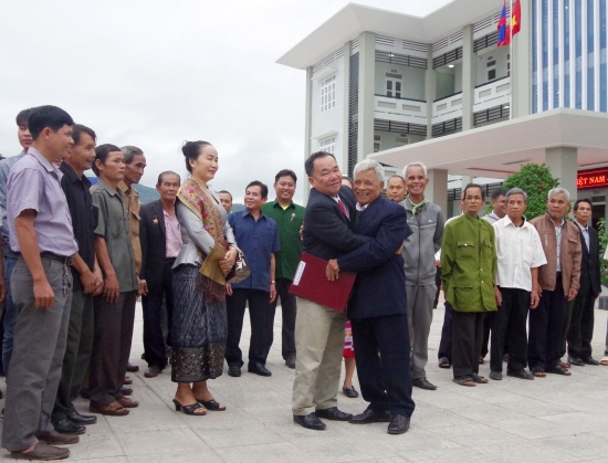 sau nang nghia tinh hai ben bien gioi