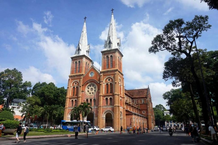du lich mot ngay nen di dau de ngam sai gon la dep nhat