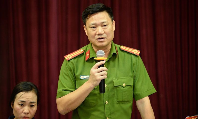 khoi to vu an hoc sinh lop 1 truong gateway tu vong tren xe dua don