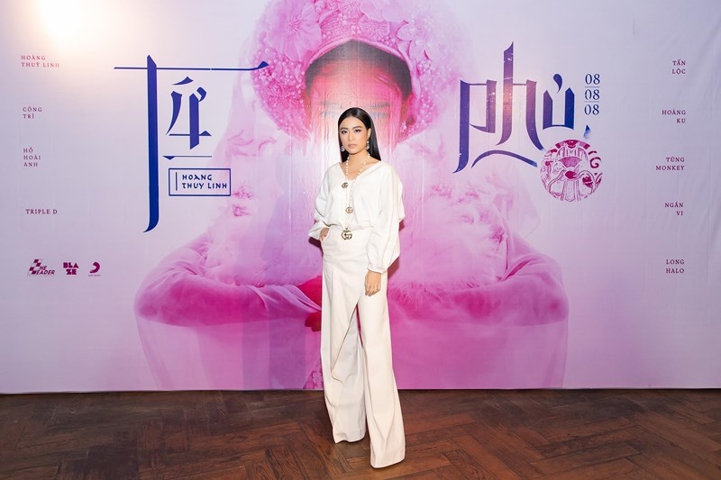 dinh huong nghe thuat khon ngoan cua hoang thuy linh