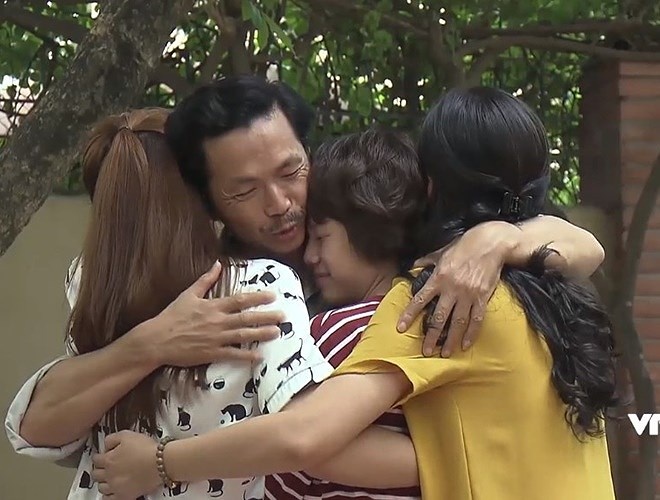 dan dien vien ve nha di con dong loat dang status sau khi phim ket thuc