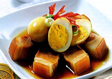 cach kho thit lon voi trung cut chuan vi dam da nhat