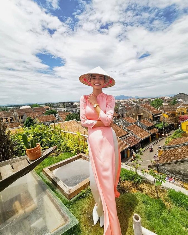loat hoa hau nguoi dep noi tieng the gioi den viet nam nghi duong