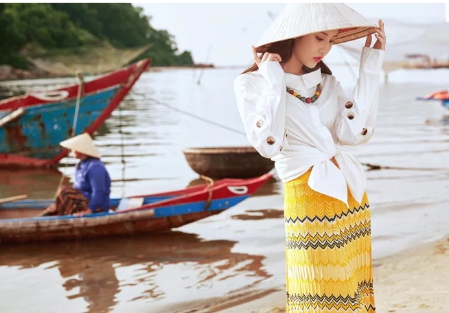 loat hoa hau nguoi dep noi tieng the gioi den viet nam nghi duong