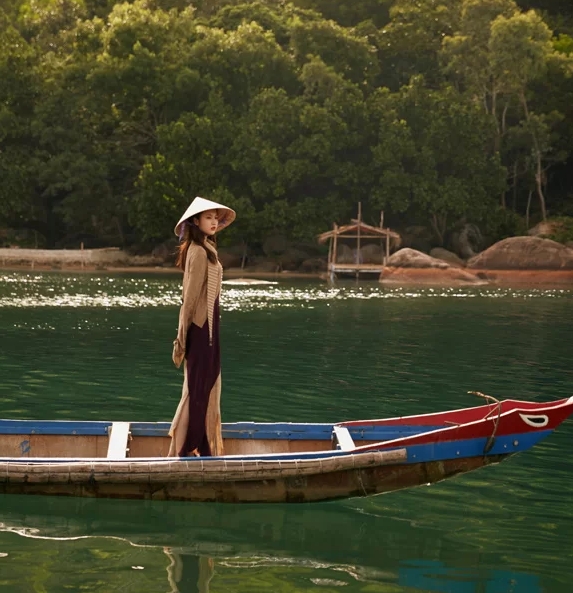 loat hoa hau nguoi dep noi tieng the gioi den viet nam nghi duong