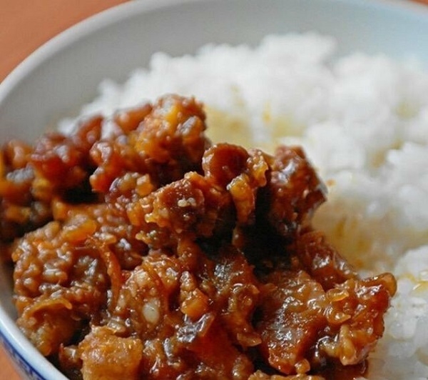 thit lon kho ruoc sa mon ngon dam da dua com