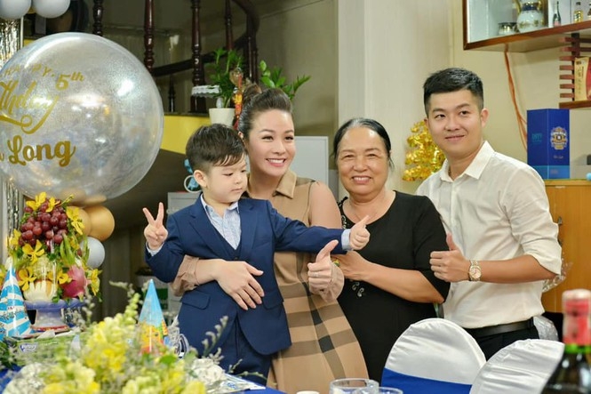 vi con cac sao viet van sum hop du da chia tay