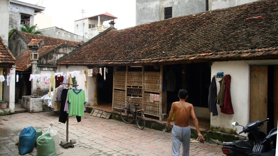 com lang vong tru danh va cau chuyen ve nghe lam com