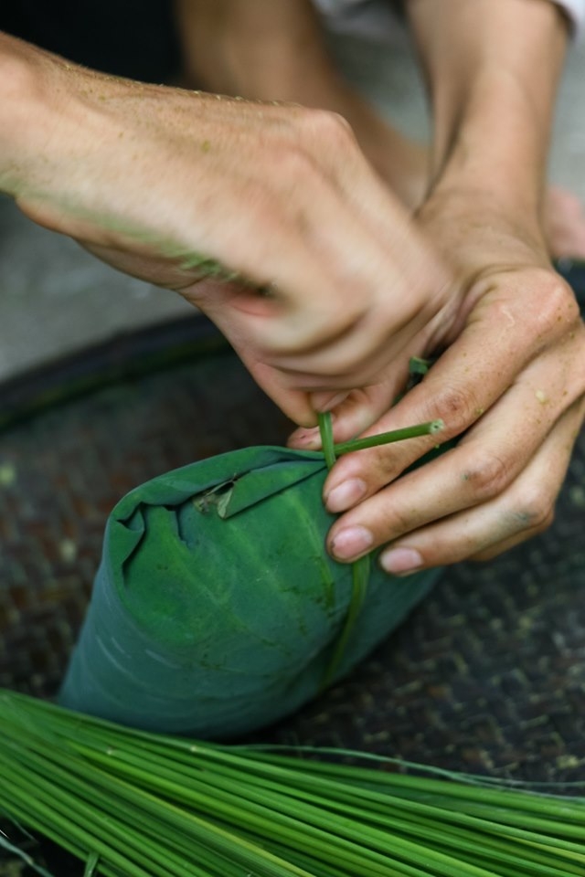 com lang vong tru danh va cau chuyen ve nghe lam com