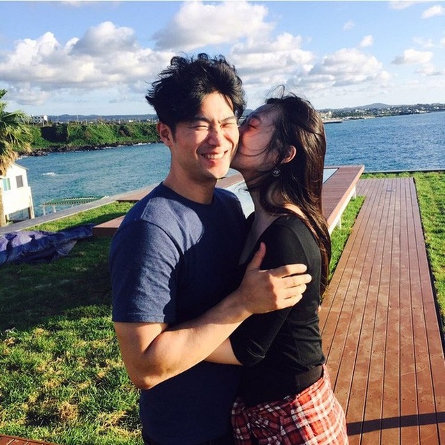 rapper choiza dang status xin loi sulli