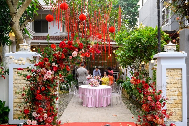 biet thu cua dong nhi va ong cao thang duoc trang hoang trong le an hoi