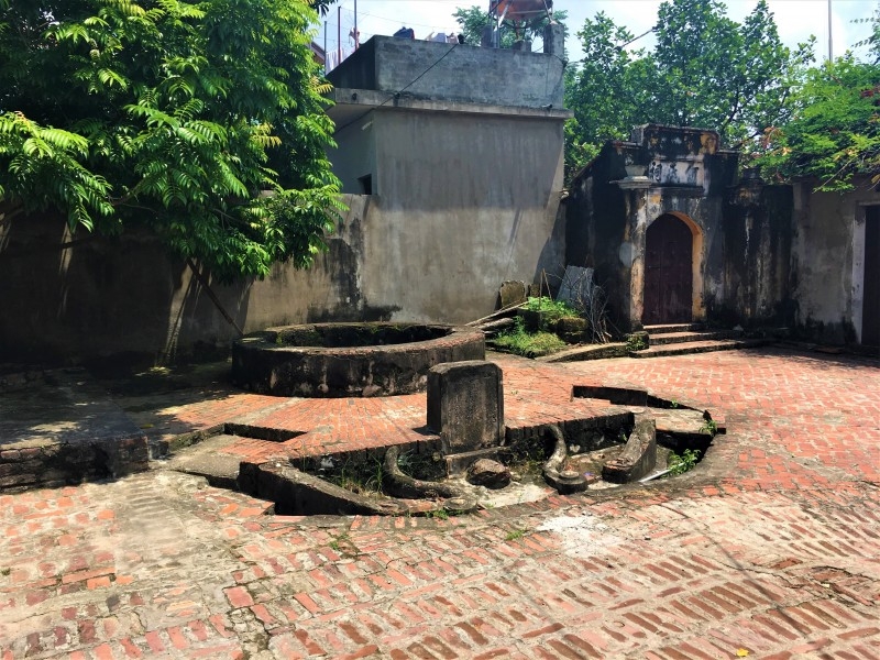 tro thanh diem du lich lang co duong lam co gi dac biet