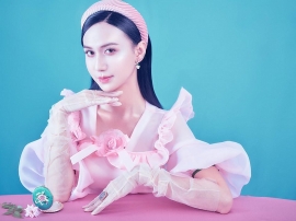 lynk lee hoa quy co dai cac khien ai nay deu ngoai nhin