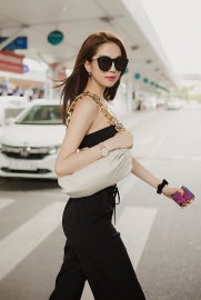 bien cang ngoc trinh chi thang mat kien hang xom vi toi quay len