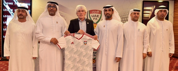 cuu hlv uae khen het loi tan hlv uae muon ha guc u23 viet nam