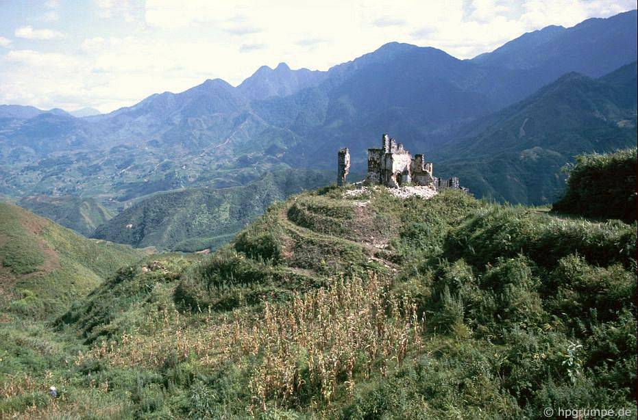 chum anh phien cho sapa nam 1992 trong anh cua du khach nuoc ngoai