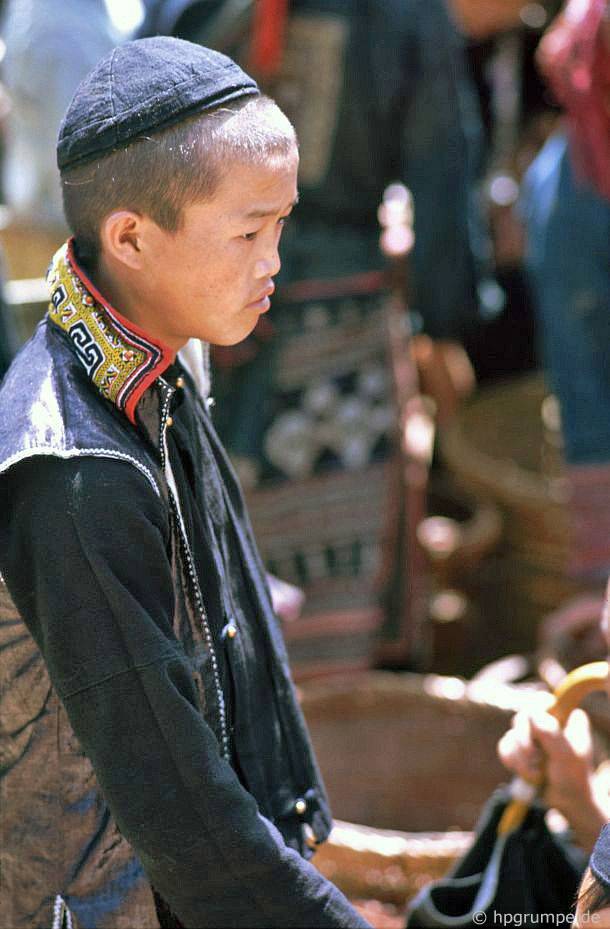 chum anh phien cho sapa nam 1992 trong anh cua du khach nuoc ngoai