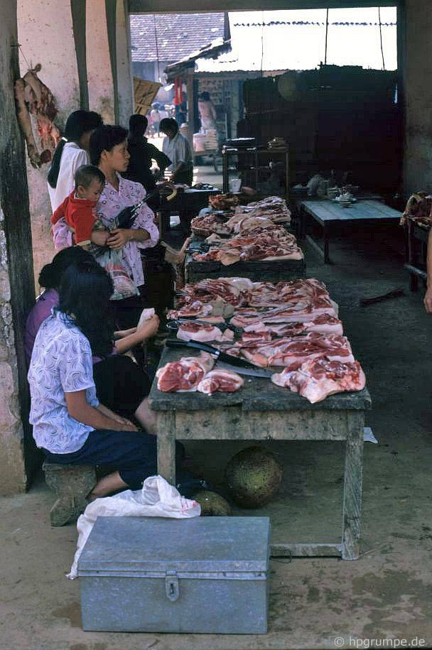 chum anh phien cho sapa nam 1992 trong anh cua du khach nuoc ngoai