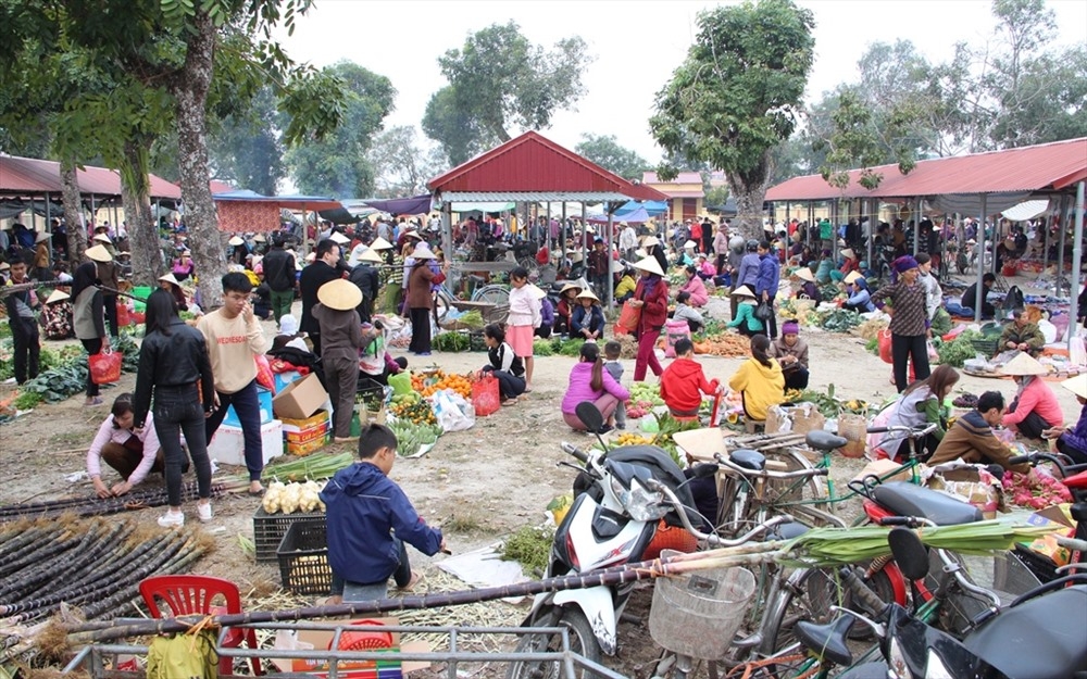 can canh cho tet o lang que viet dam bac nhung day khong khi tet