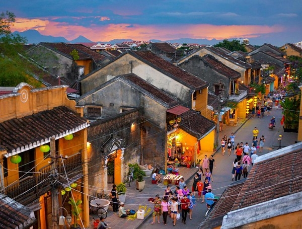 hoi an van nhan khach den tu trung quoc