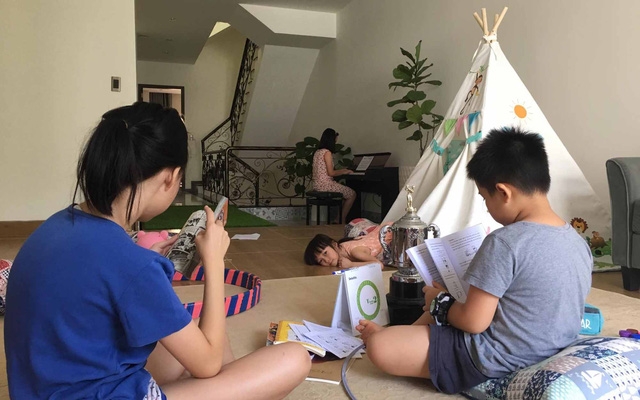 con duoc nghi hoc phong dich cum cac gia dinh lam gi de khong vo ke hoach
