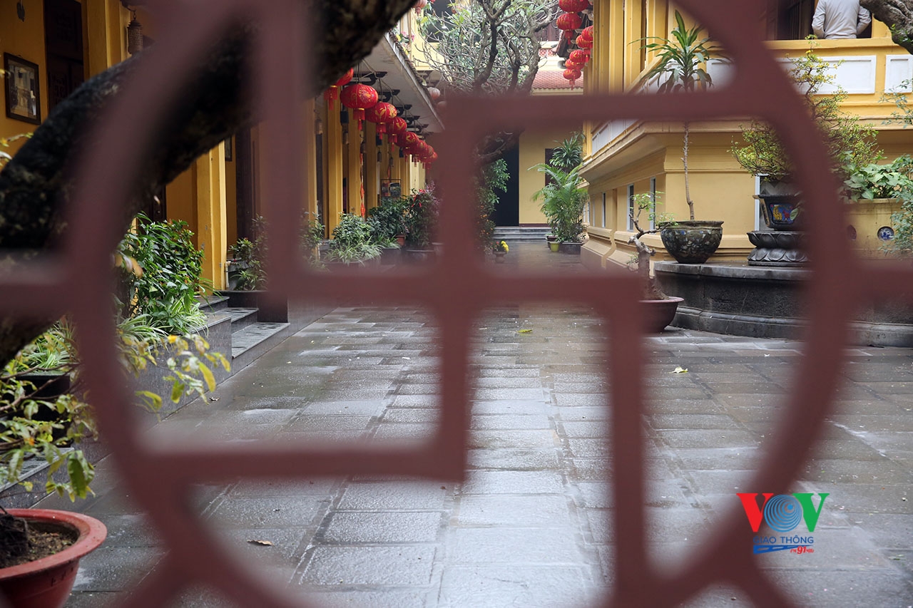 hang loat danh lam chua chien vang tanh nhu chua ba danh vi covid 19