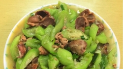 3 mon xao voi rau khong ngan ma lai ton com