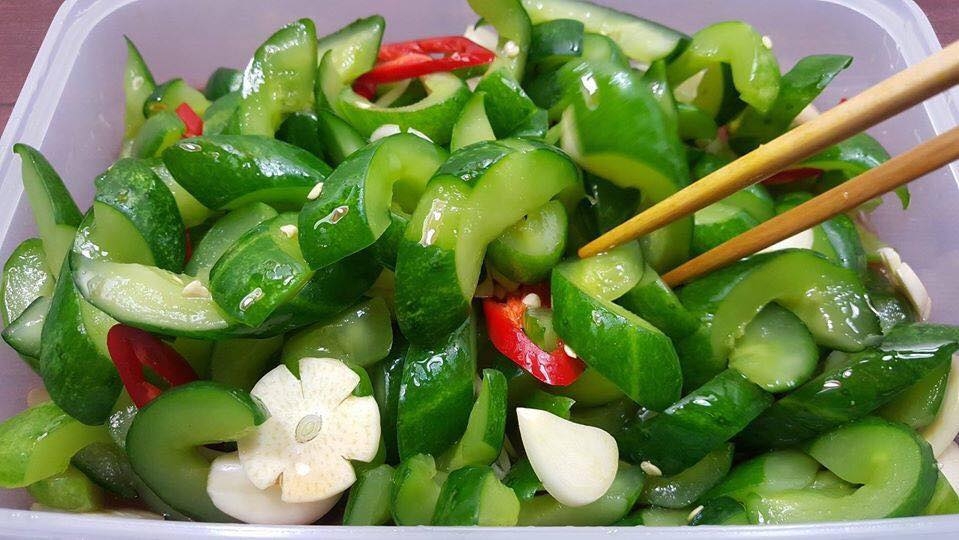 5 mon dua muoi an kem chong ngan khong the thieu cho mam com gia dinh mua covid 19