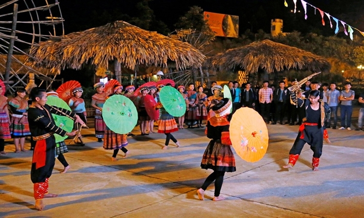 tap chi anh goi y 12 diem du khach nhat dinh phai ghe tham khi den viet nam
