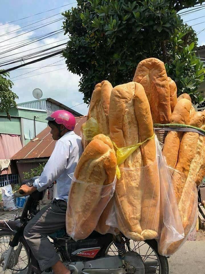 mon banh mi to nhat the gioi cua viet nam duoc len bao nuoc ngoai