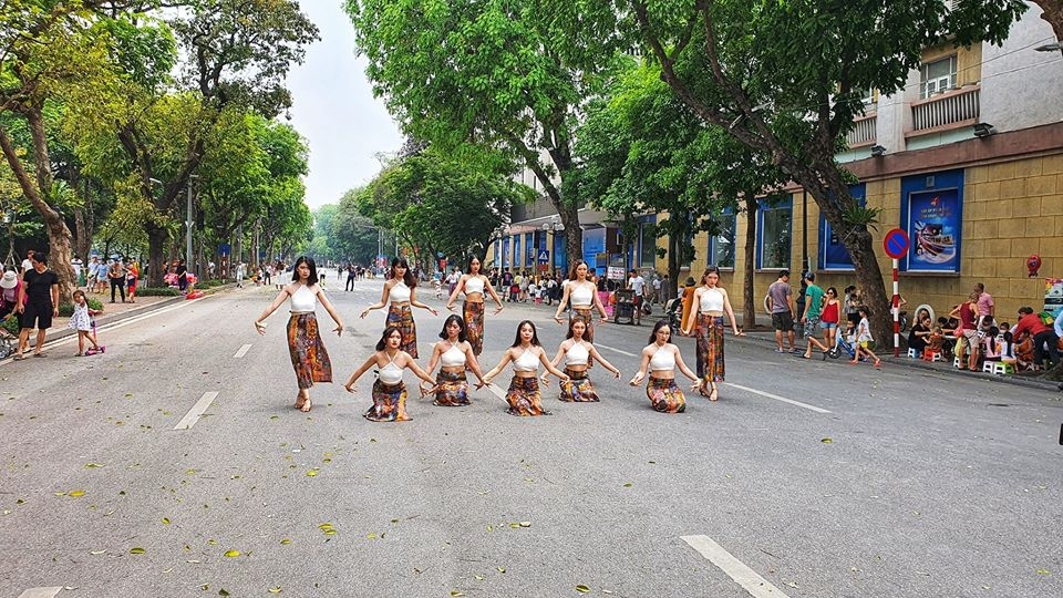 chum anh nhip song ha noi nhung ngay dau ha