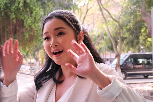 lana condor nu dien vien goc viet lan dau tro ve viet nam voi cuu phu nhan tong thong my michelle obama