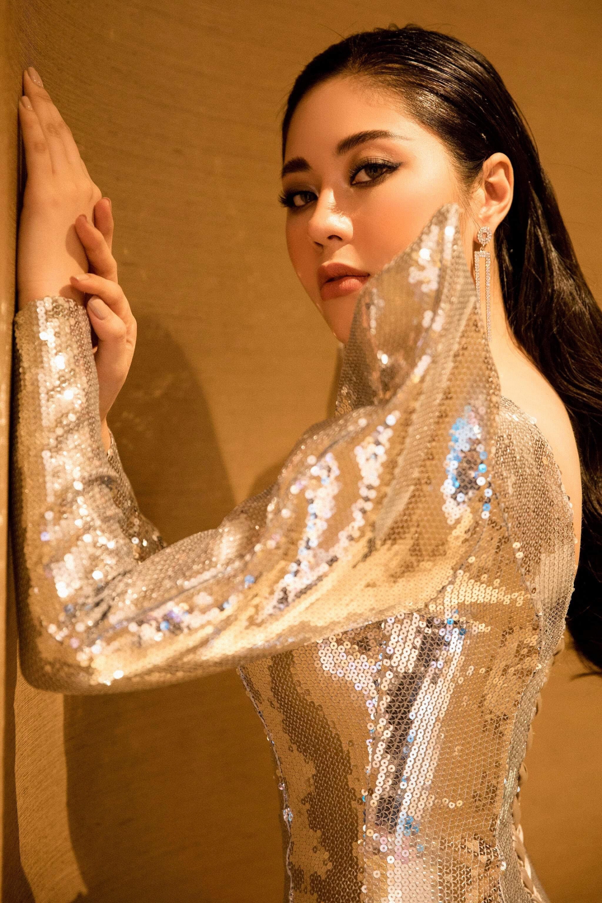 hoa hau to diep ha quyen ru trong thiet ke cua ntk nguyen minh tuan