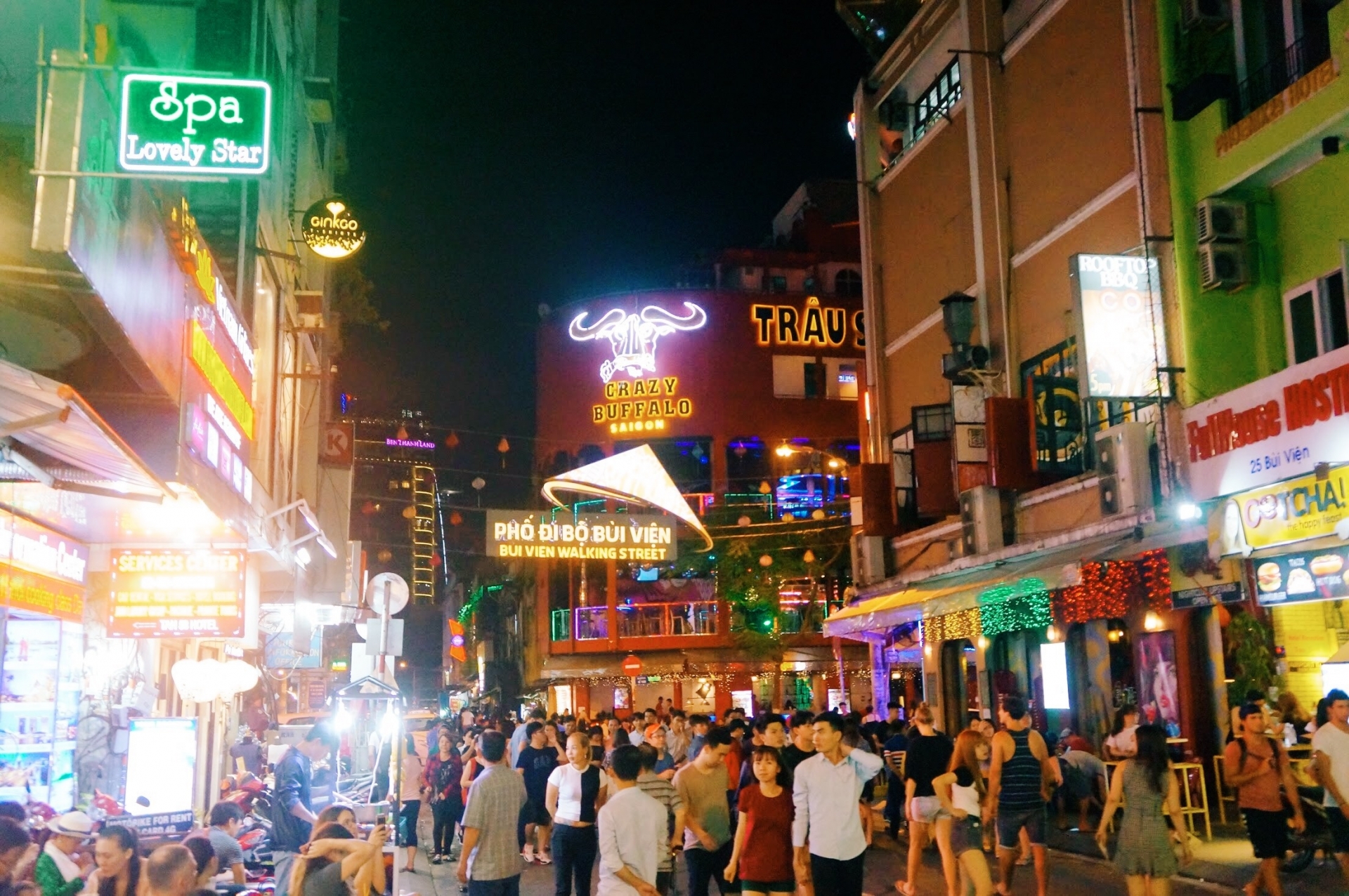 am thuc bia va cac khu cho la nhung trai nghiem khong the bo qua cua du khach khi den viet nam