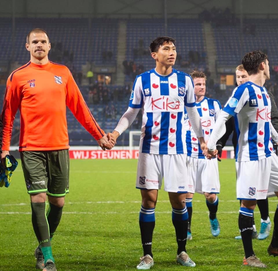 van hau chinh thuc ra san o phut 89 sc heerenveen noi gi