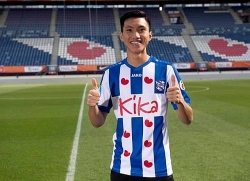 truoc nhung tin don song gio ve van hau hlv truong sc heerenveen noi dieu bat ngo