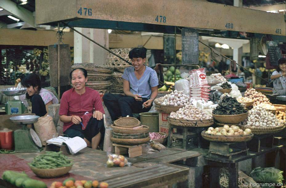chum anh hiem co kho tim ve mot sai gon ruc ro nhung nam 90