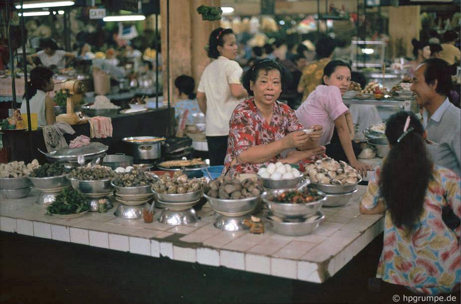 chum anh hiem co kho tim ve mot sai gon ruc ro nhung nam 90