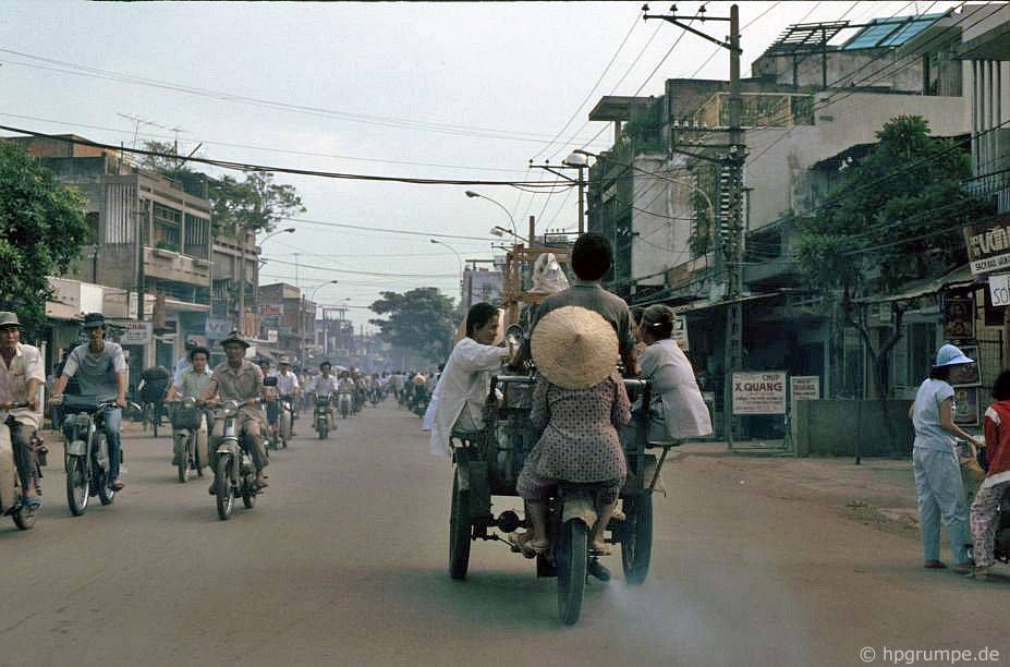chum anh hiem co kho tim ve mot sai gon ruc ro nhung nam 90