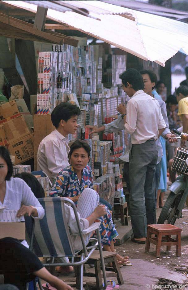 chum anh hiem co kho tim ve mot sai gon ruc ro nhung nam 90